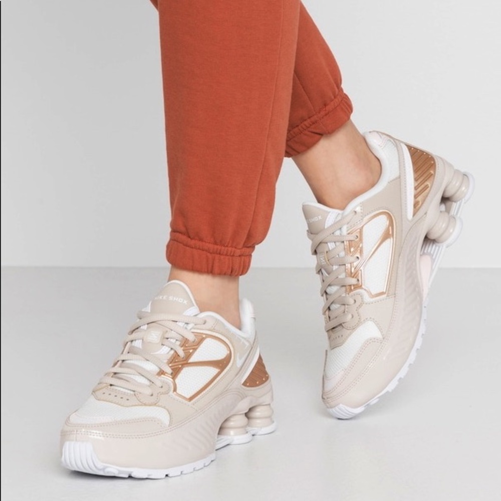 NIKE Shox Enigma